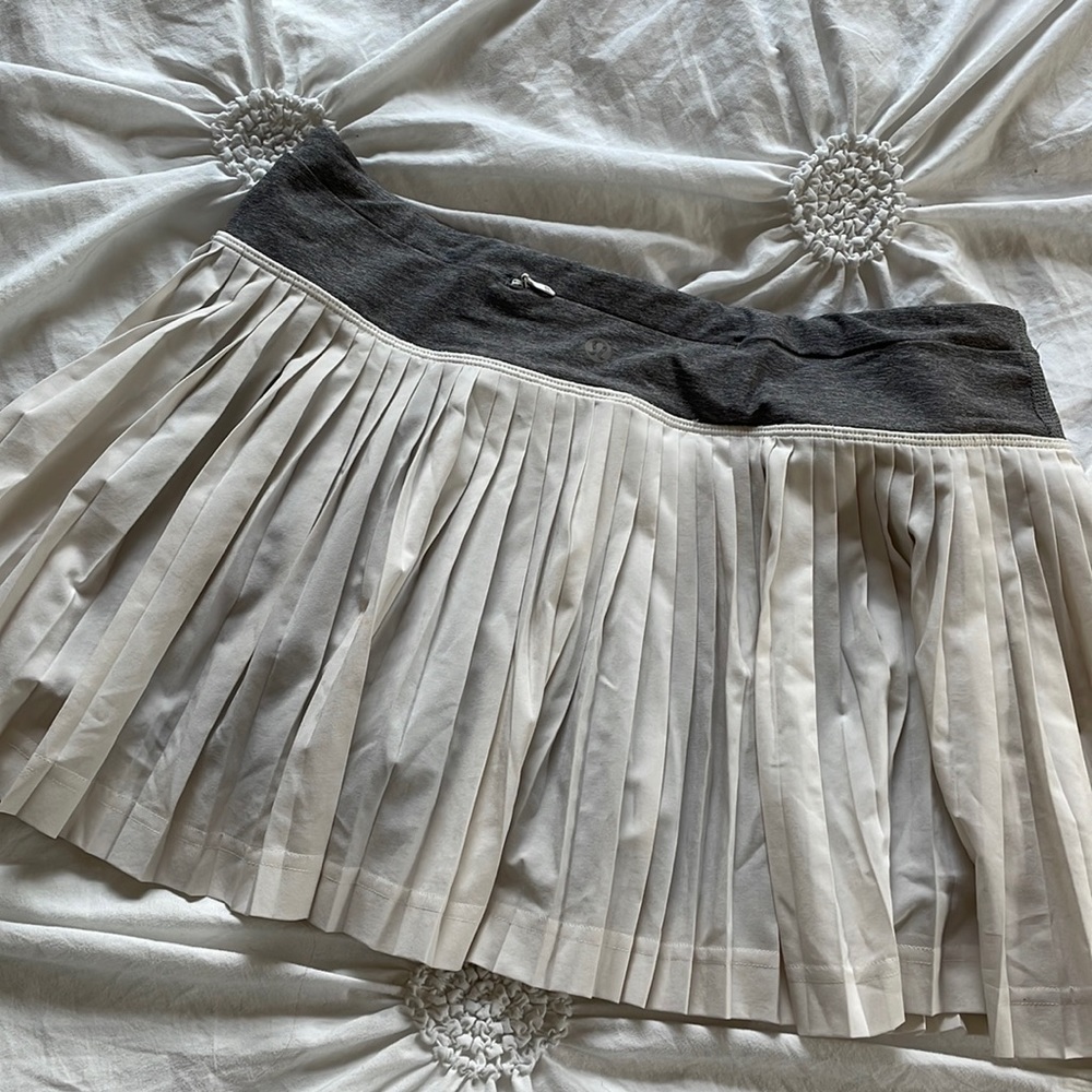 Lululemon pleated white tennis skirt